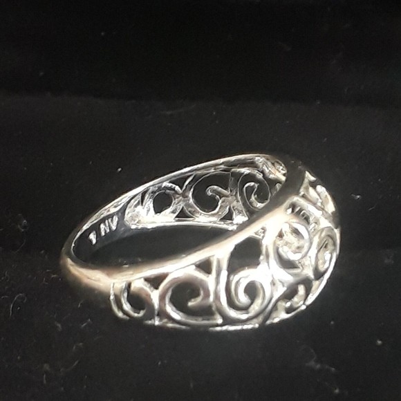 NEW Scroll Filigree Ring 3mm Wide Band Openwork Tapered Ring Size 7 2g - Picture 3 of 9